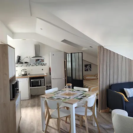 Апартаменты Appt Pontaillac Vue Ocean *